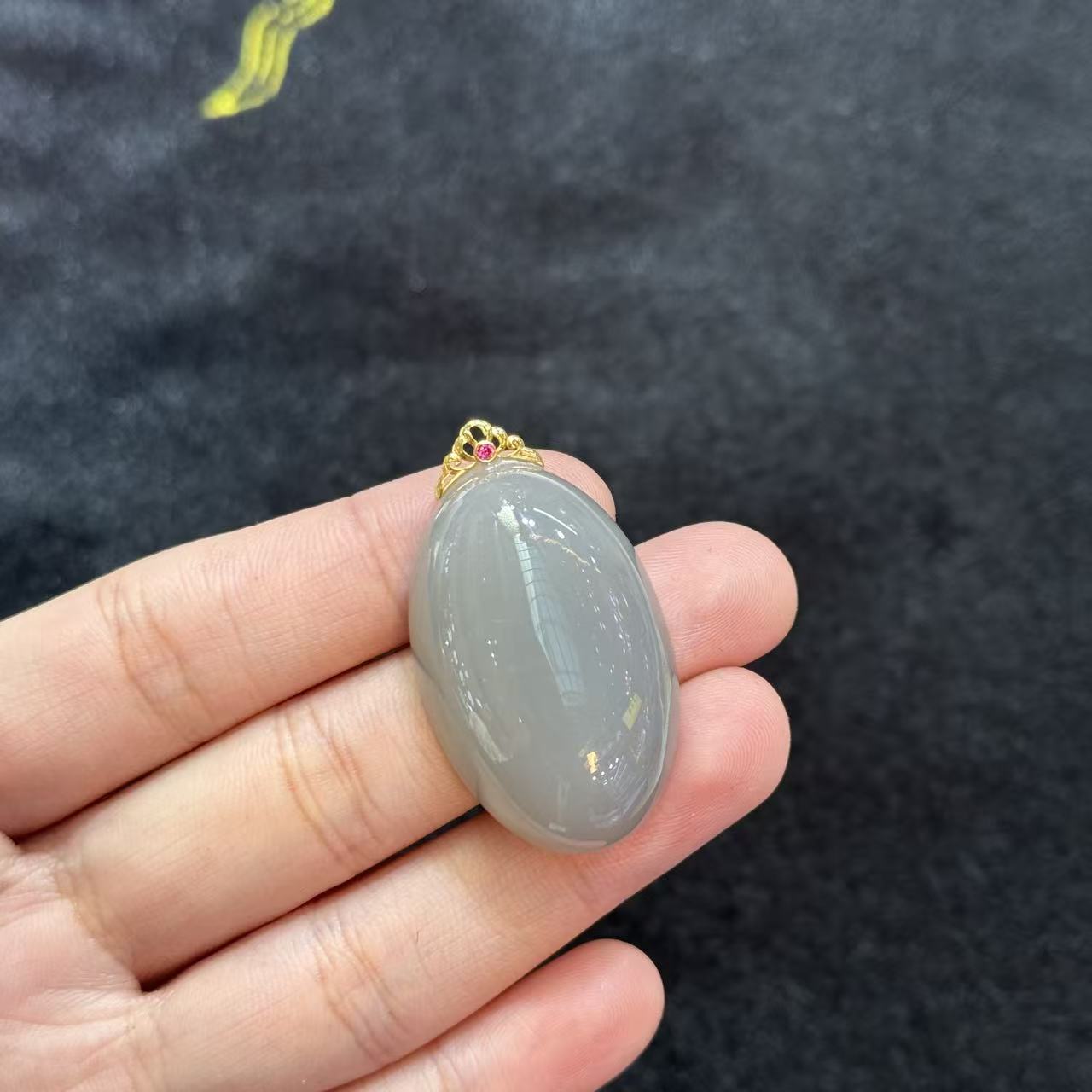 18K和田玉蛋面吊坠-约40×23×12mm-Y华-A2334