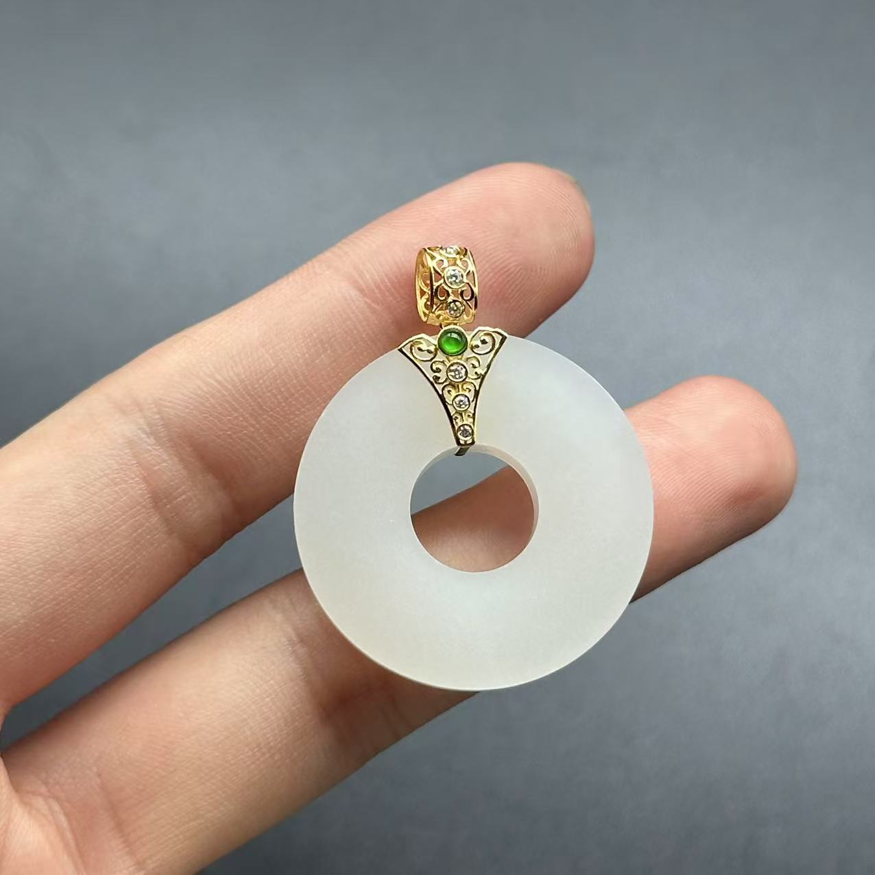 18K和田玉平安扣吊坠-约29*5mm-多样性发货-YSP金-Y1024