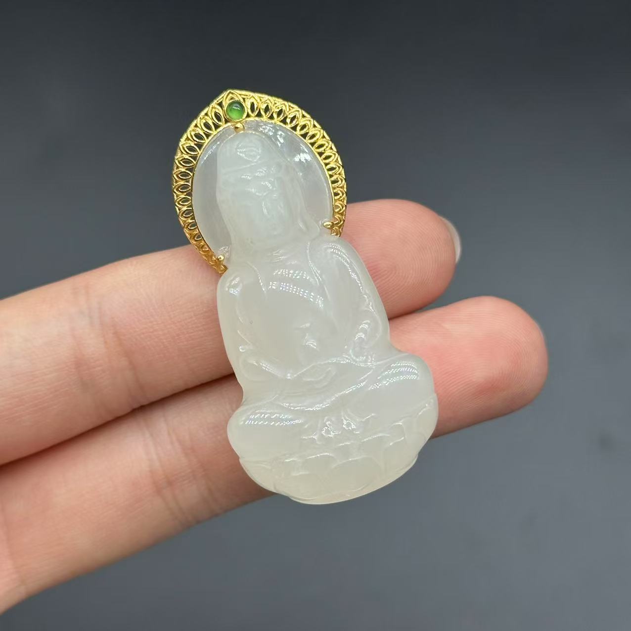 18k和田玉白玉观音吊坠-约46*26*12mm-多样性发货-YSP金-Y1003