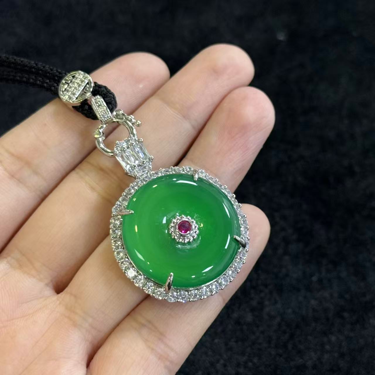 玛瑙玉髓吊坠-约38*30*9mm-多样性发货-，X升Y9400