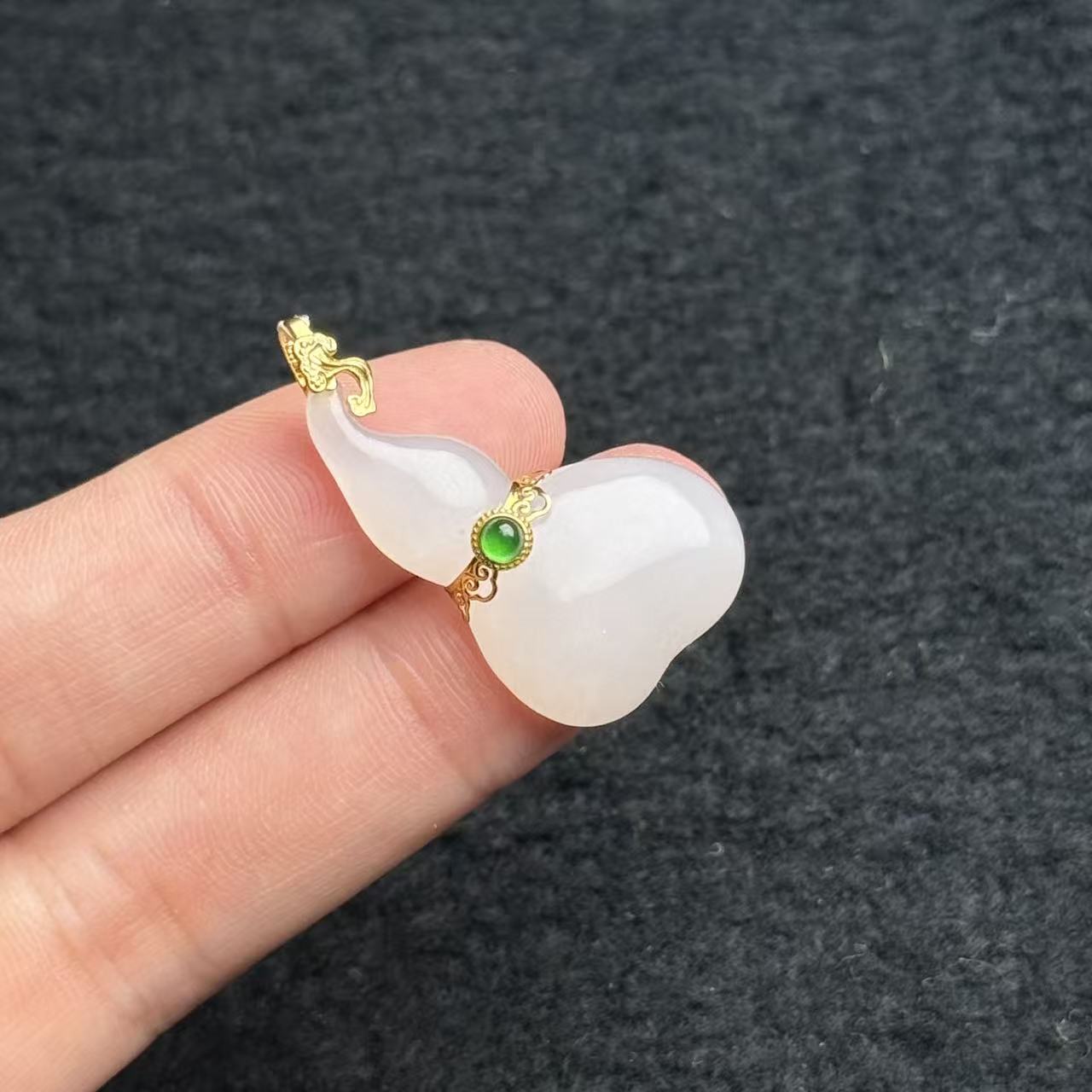 18k和田玉葫芦吊坠，约33*18*5mm，多样性发货-YSP金-A918，