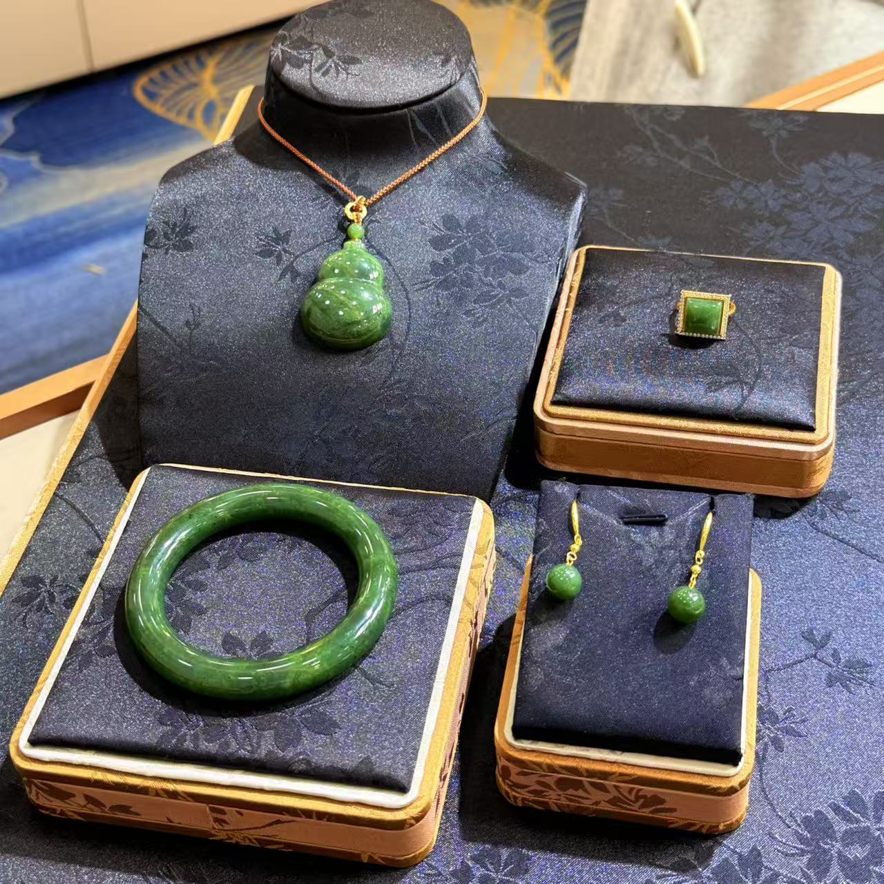 和田玉套装-多样性发货-C芮- A4337