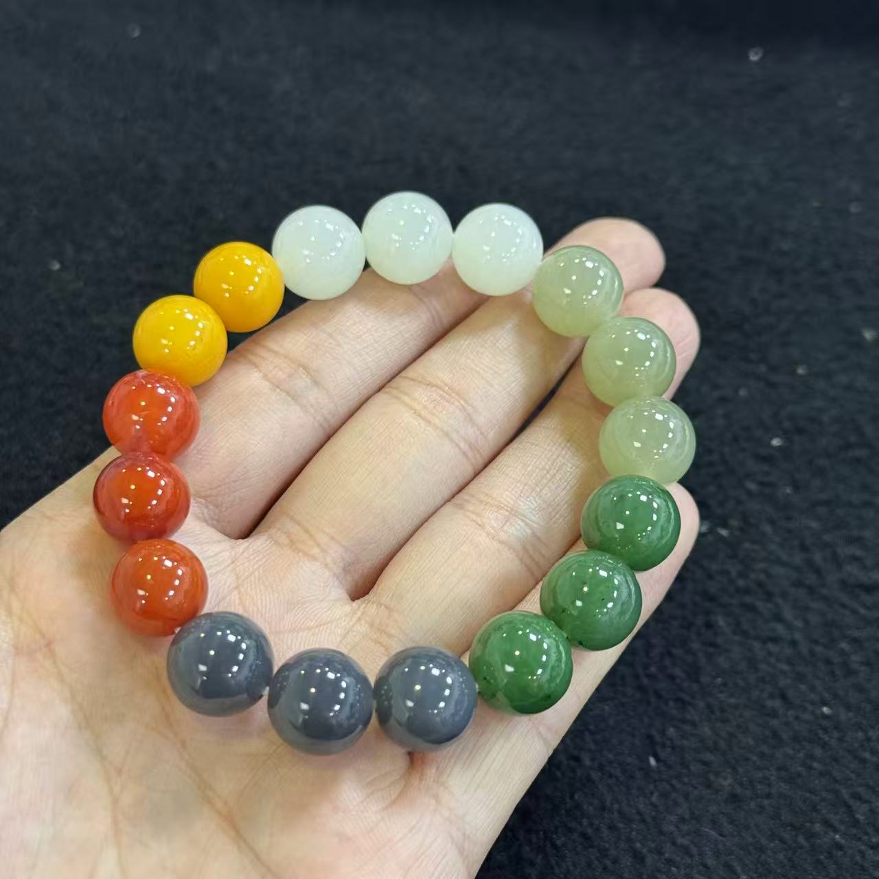 和田玉手串-约12mm-多样性发货- Y欣 Y5601