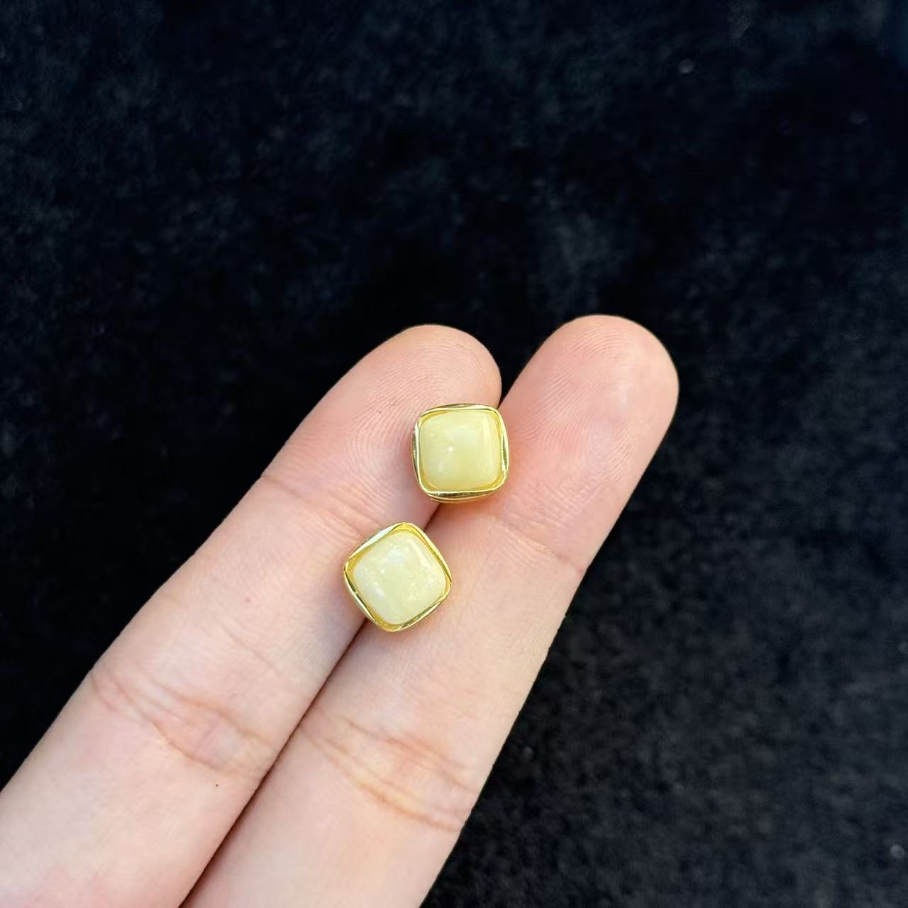 S925蜜蜡耳钉-约8×8×4mm-多样性发货-R祥-B9802