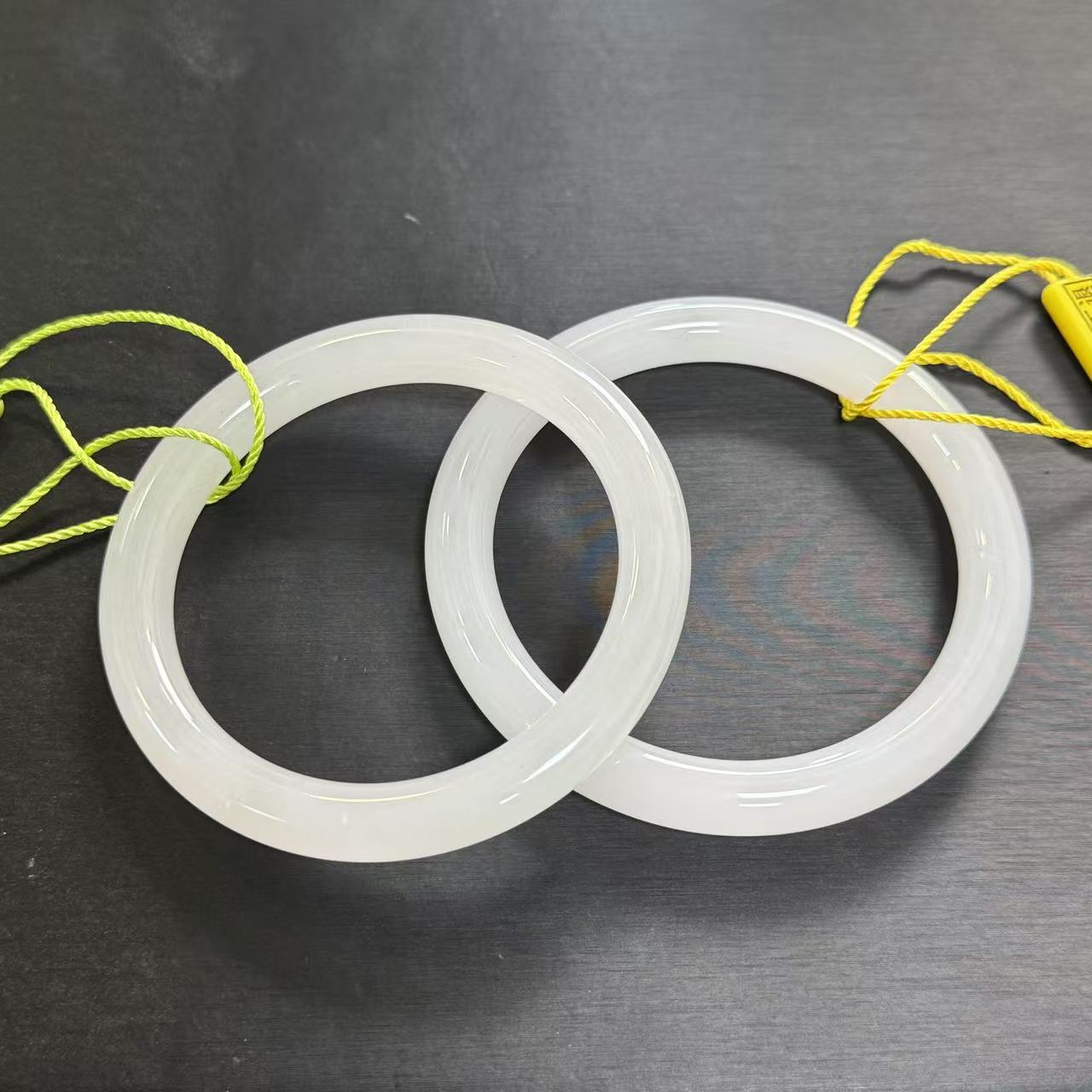 金丝玉（石英岩玉）圆条手镯-约8mm-多样性发货-DY一，Y2193