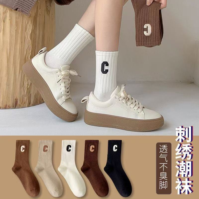 袜子女2025爆款秋冬四季中筒非纯棉简单百搭配鲨鱼裤C字母中筒袜