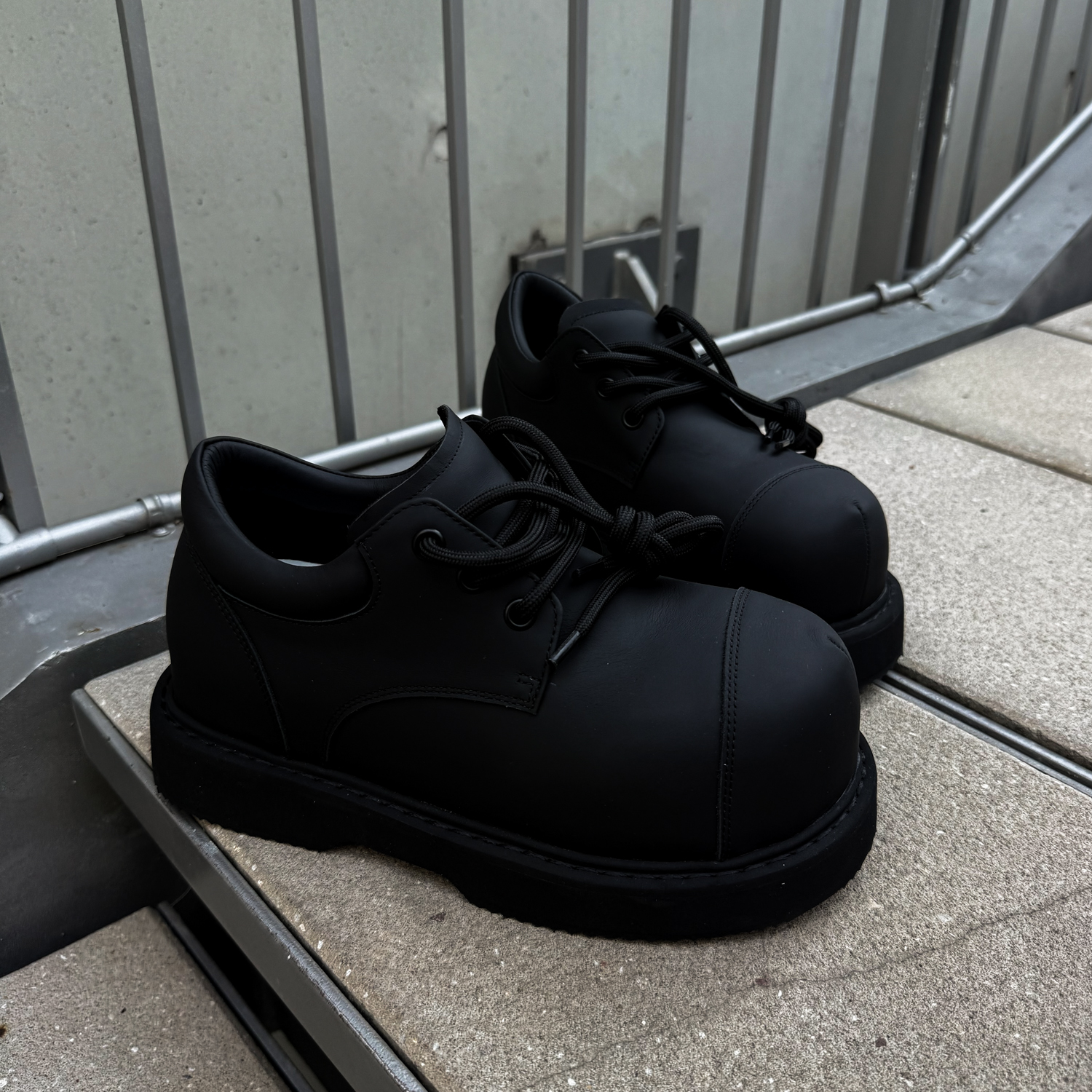 石墨黑米奇大头德比鞋阔版牛皮鞋