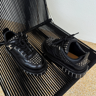 【帽子先森】全是钉子马皮滑板鞋男黑色厚底松糕鞋欧货休闲低帮鞋
