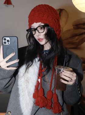 川西旅游花朵流苏红色毛线帽子女秋冬针织包头帽护耳显脸小套头帽