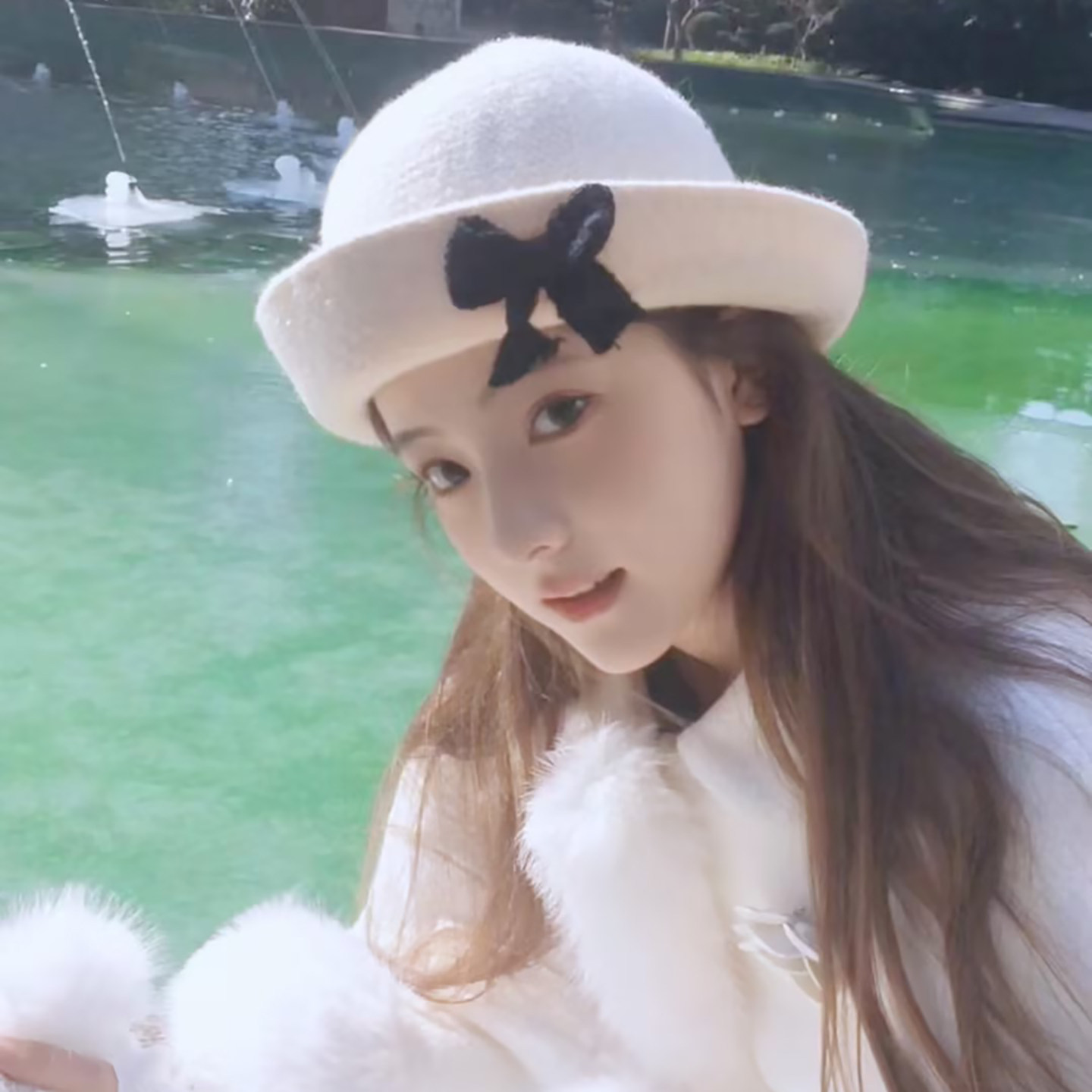 奥本小千金蝴蝶结帽子女秋冬2025新款小香风礼帽渔夫帽卷边盆帽