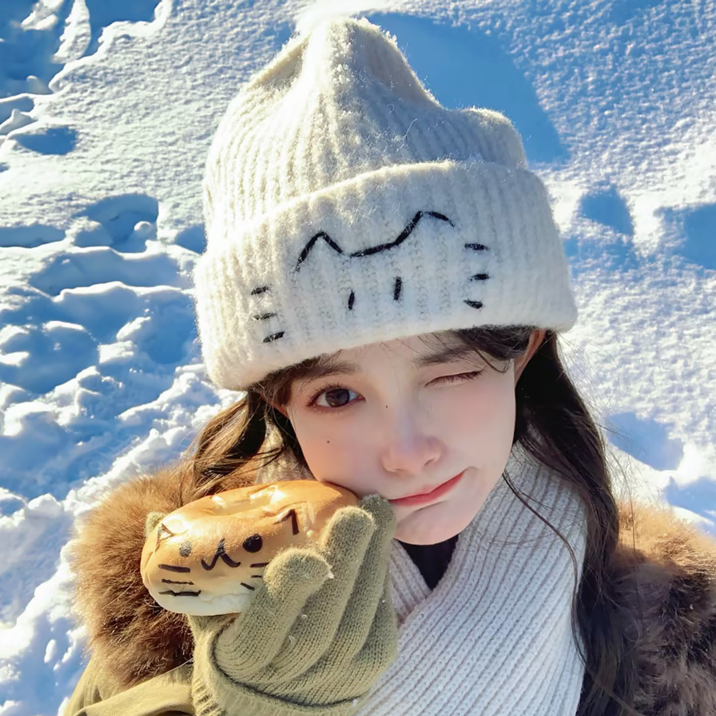 可爱猫咪刺绣针织帽女秋冬季显脸小保暖防寒毛线帽大头围护耳冷帽