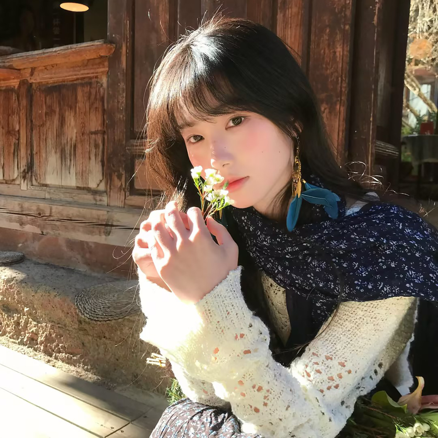 古着文艺感撞色碎花褶皱围巾女冬季氛围感民族风保暖丝巾围脖护颈