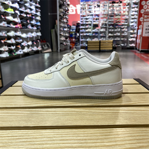 耐克女低帮复古轻便运动休闲板鞋