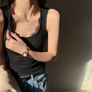 专柜蕾丝拼接微领罗纹背心女2026夏新款 上衣 性感显瘦内搭外穿无袖