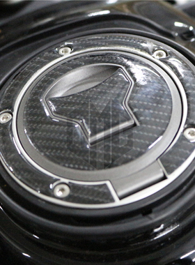 适用本田CB125R CB150R CB250R CB300R 改装油箱盖贴碳纤维防划贴