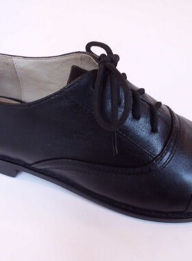 来图片定制秋冬新款英伦时尚系带平跟女鞋 特大码40 41 45 50码特