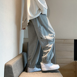 灰色