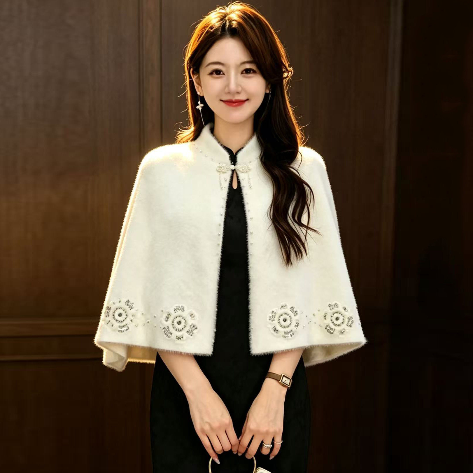 新中式国风白色旗袍婚纱礼服披肩女秋冬毛绒刺绣高档优雅斗篷外套