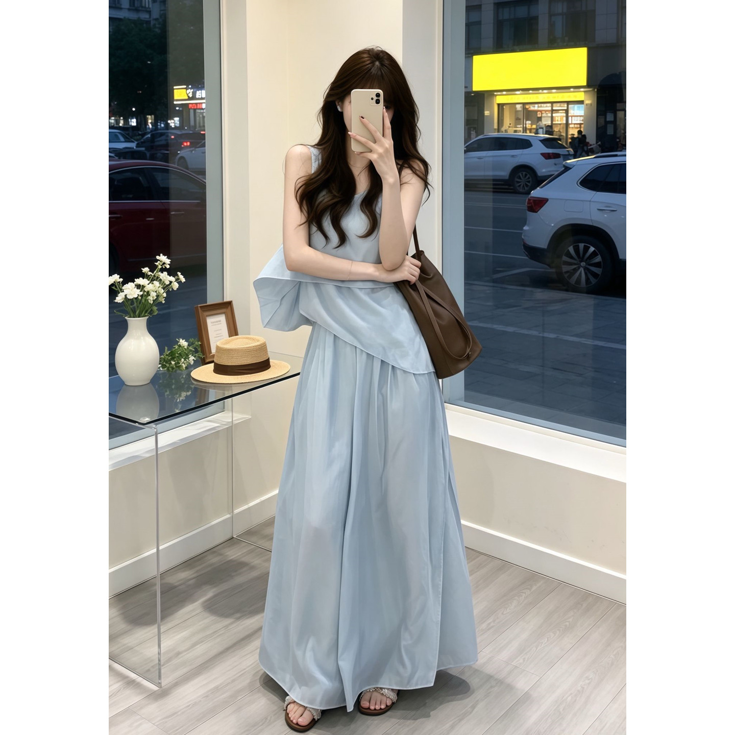 韩系清冷感穿搭蓝色吊带上衣裤子两件套女夏季独特设计感漂亮套装
