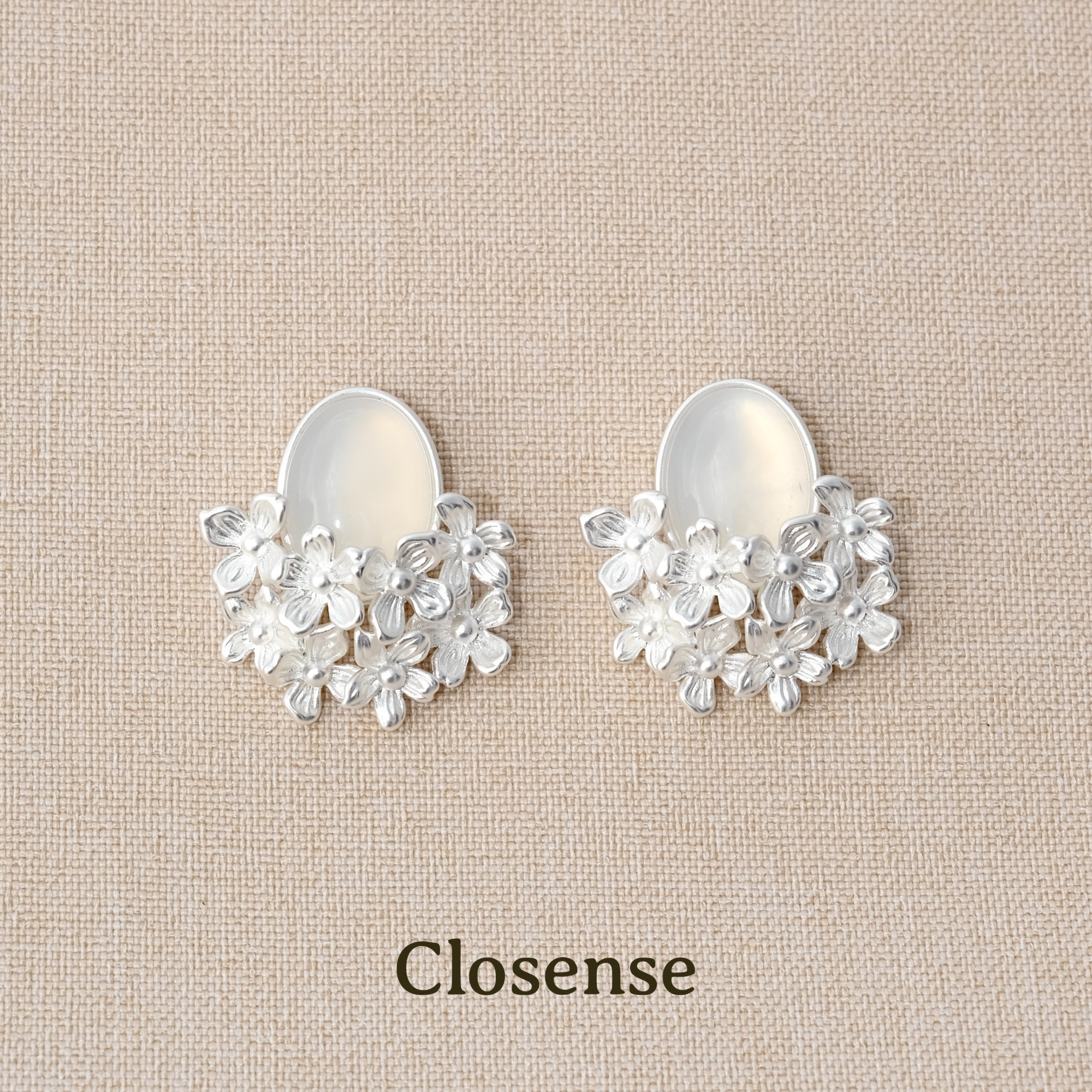 CLOSENSE『浣花』白玛瑙花朵造型耳饰春夏度假氛围清冷艺术感耳夹