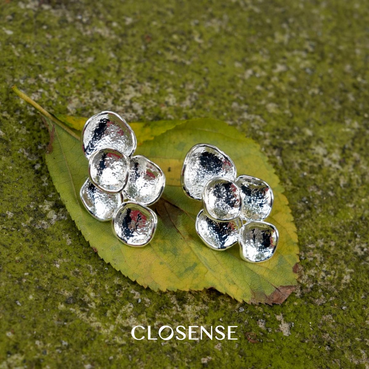 CLOSENSE立体不规则亮银色耳饰