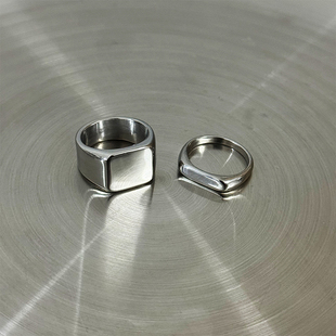 光面钛钢戒指男潮牌高级感个性极简轻奢亮面食指戒百搭男士单身戒