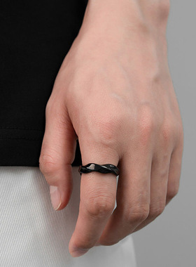 黑色莫比乌斯环戒指不掉色哦