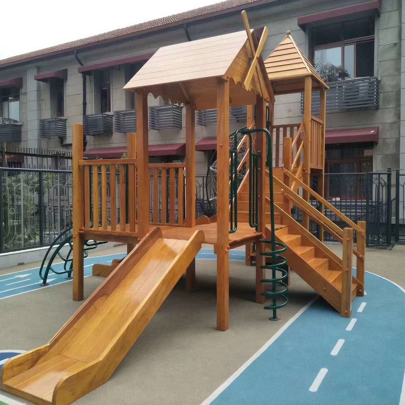 幼儿园滑梯木制儿童攀爬架秋千玩具户外钻洞黄花梨海盗船庭院树屋