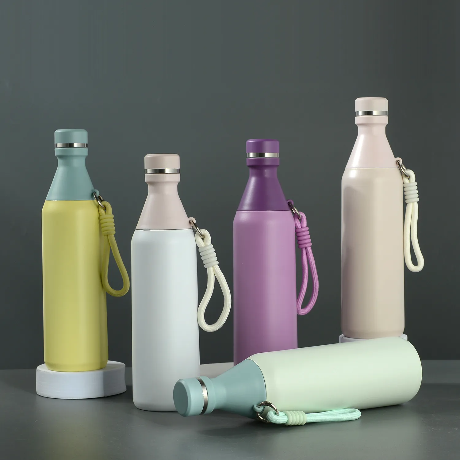 户外双层真空不锈钢保温杯