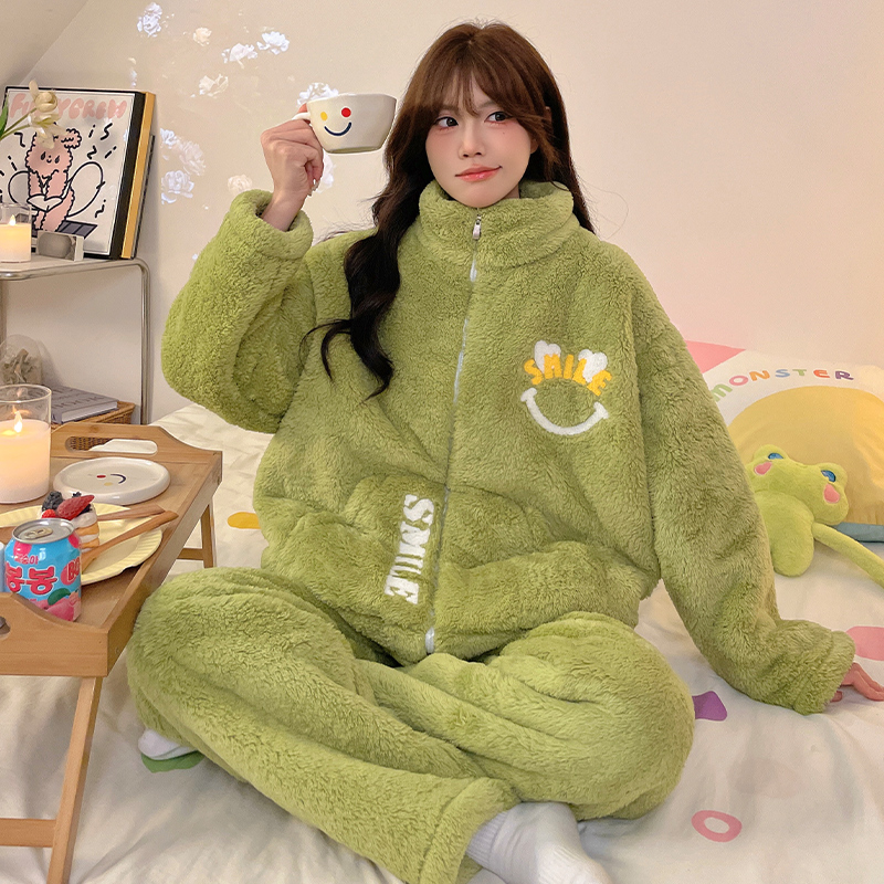 加厚珊瑚绒睡衣女士卡通冬季拉链甜美宽松青少年可外穿家居服套装