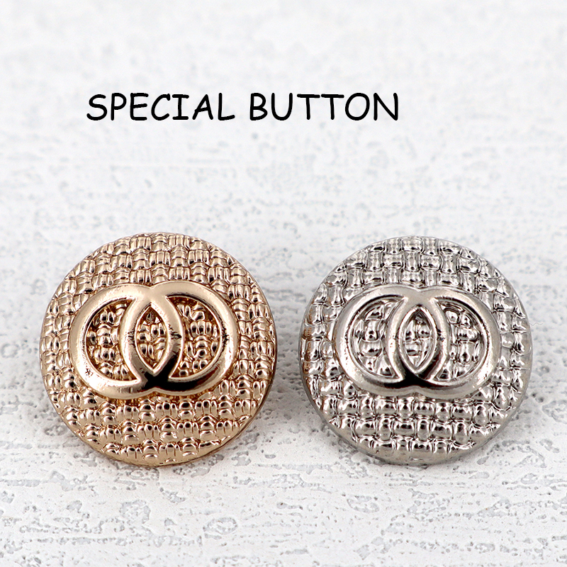 时尚圆形金色女士外套纽扣