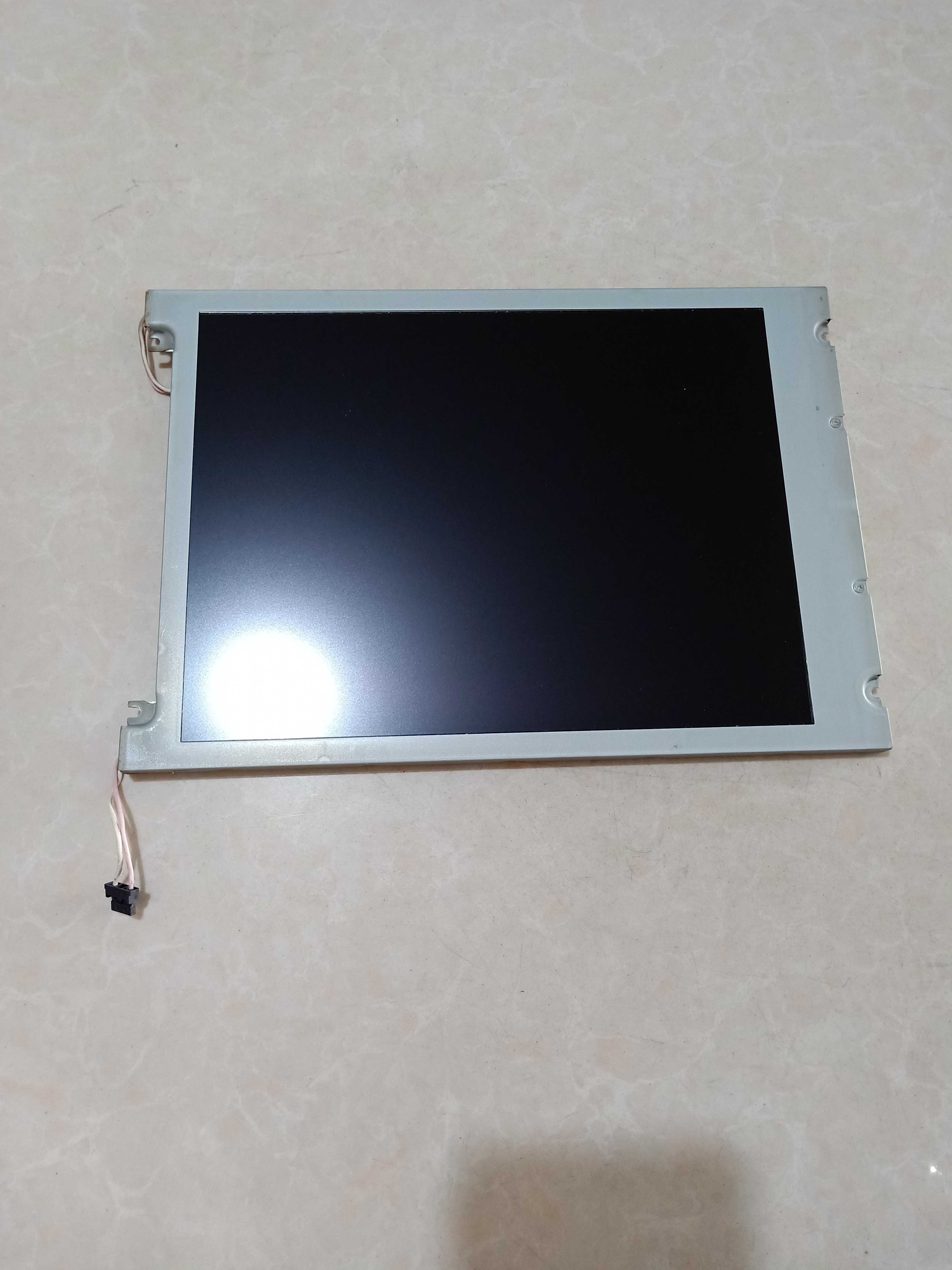 液晶屏KCB104VG2BA-A21-31-21 原装拆机件显示有彩横杠当配件处理