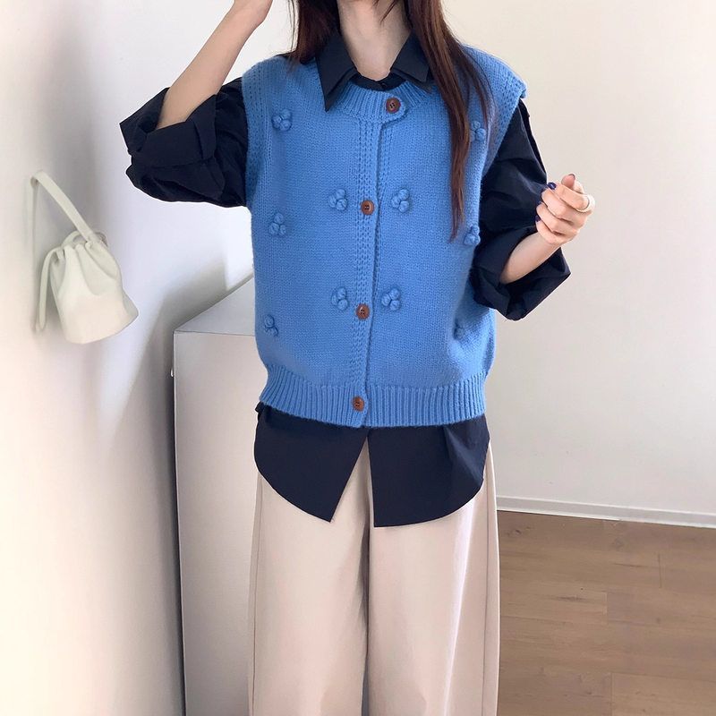 薇颂服饰秋装女装新款百搭叠穿勾花马甲女单排扣外穿无袖针织上衣