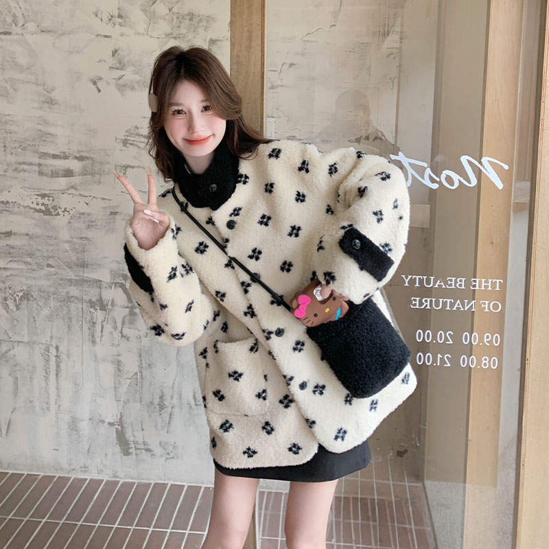 白色韩系时尚减龄碎花羊羔毛外套女2025冬新款小个子撞色加厚棉服