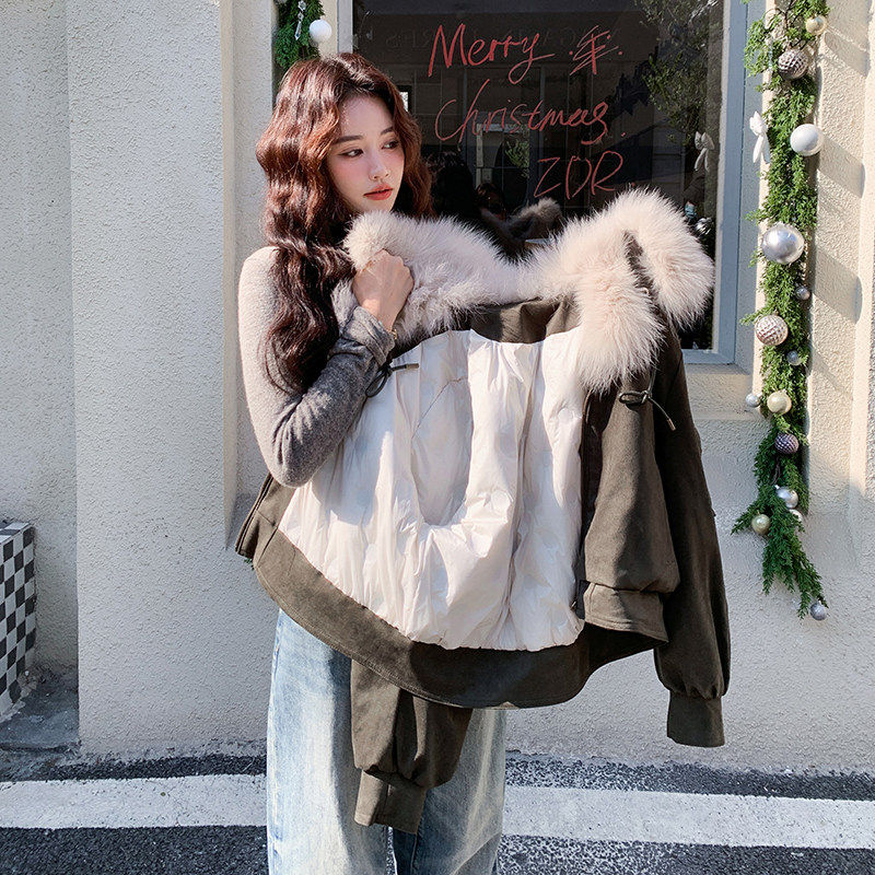 军绿色大毛领羽绒服女冬季2025新款复古设计感90绒内胆派克服外套