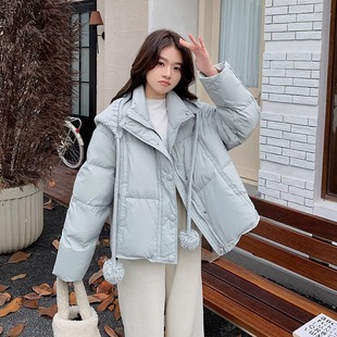 灰蓝色奶呼呼短款羽绒服女冬2025新款时髦甜美可爱清新白鸭绒外套