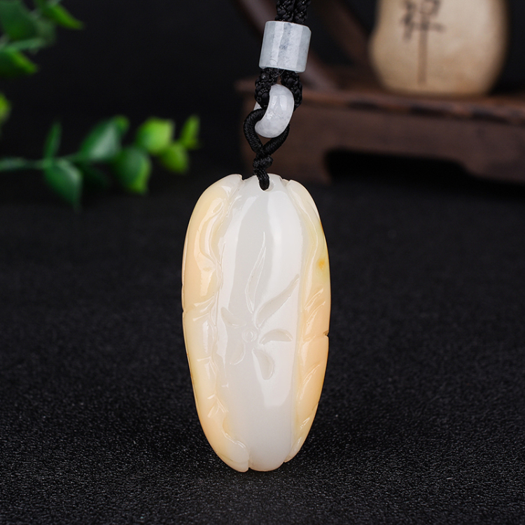 天然新疆和田玉白玉籽料原石雕刻玉鱼吊坠挂件金玉满堂项链坠玉器