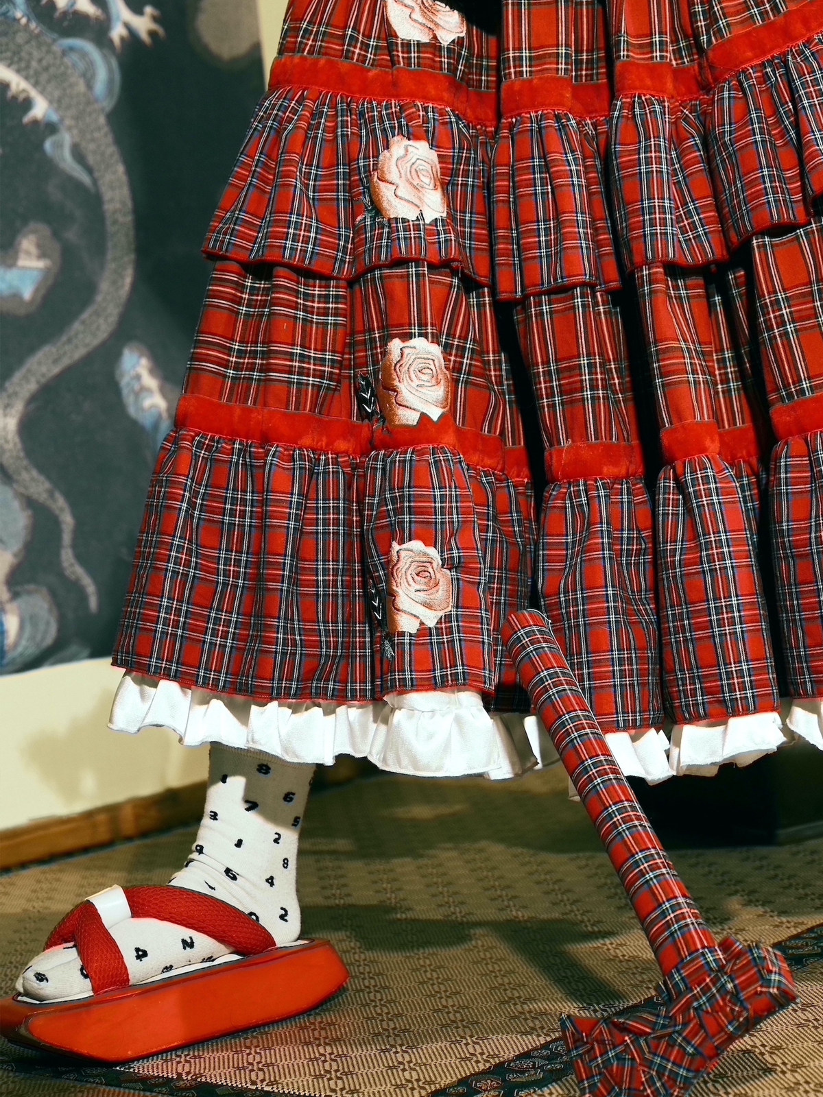 Velvet Plaid Lace Skirt: 4-Layer Rose Embroidery Design - Buy from Taobao, China | Shopme Agent
