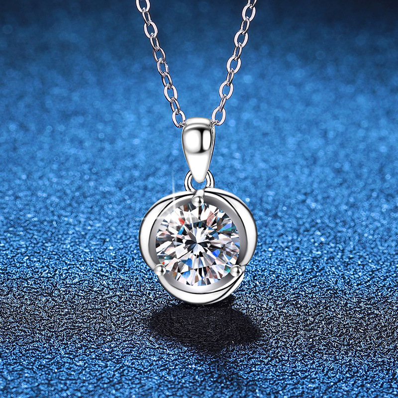 S925银镀18K金PT950铂金镶嵌2克拉D色莫桑石吊坠玫瑰花莫桑钻项链