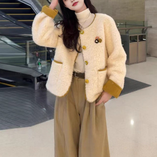 2025新款爆款加厚加绒小猫刺绣卫衣女宽松大码小众无帽外套秋冬季