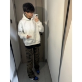 灰色