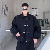 黑色