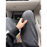 深灰色