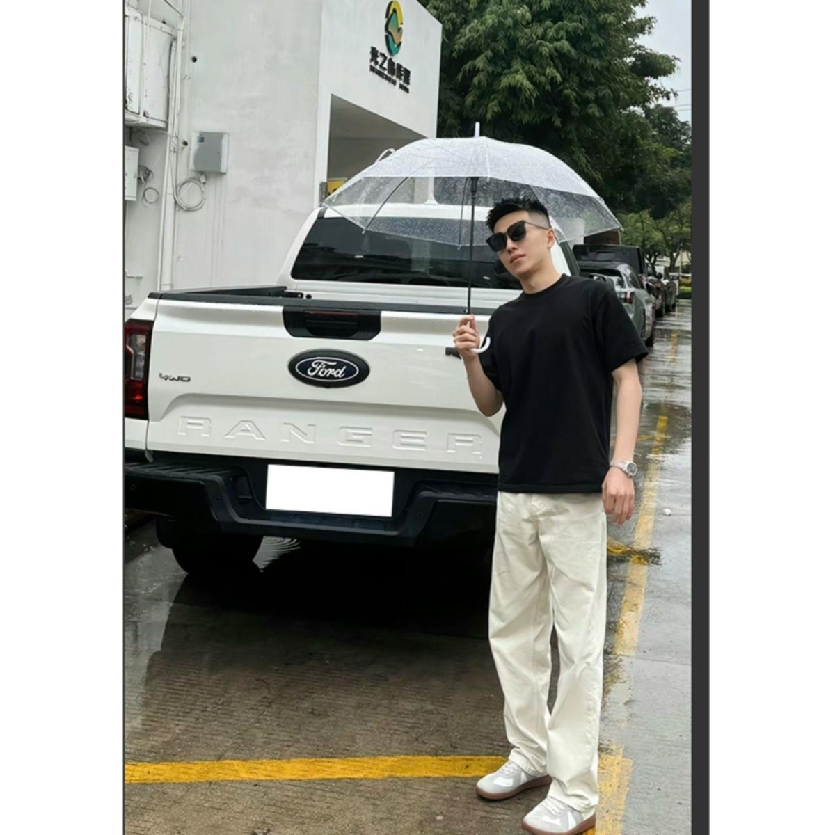 1506/Q309/P44白色修身直筒牛仔裤夏季男裤潮牌休闲弯刀阔腿长裤图片