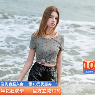 三彩ibudu2025夏季新款蝴蝶结T恤设计感不规则上衣修身女