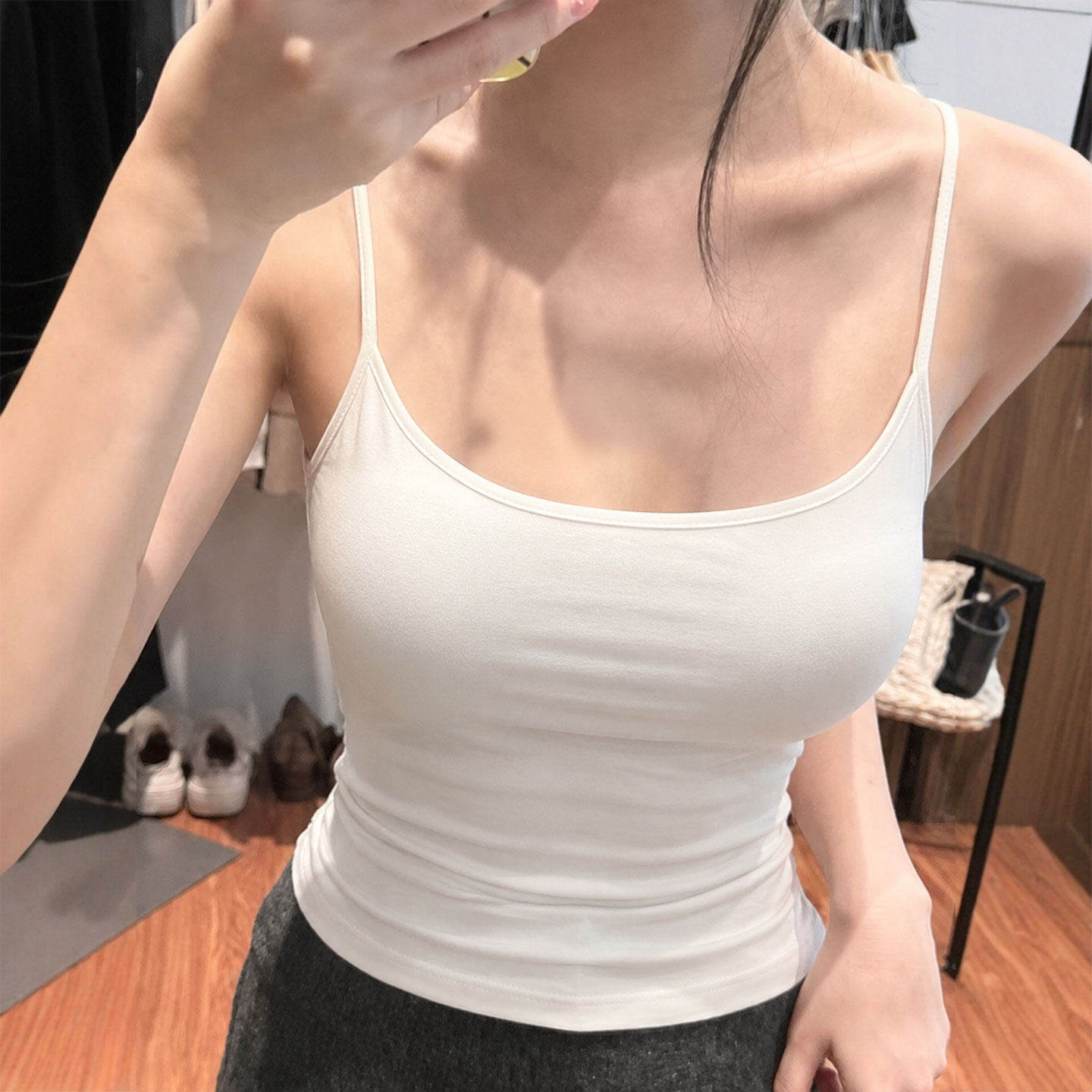 白色吊带背心女夏季内搭2026新款带胸垫外穿辣妹美背无袖打底上衣