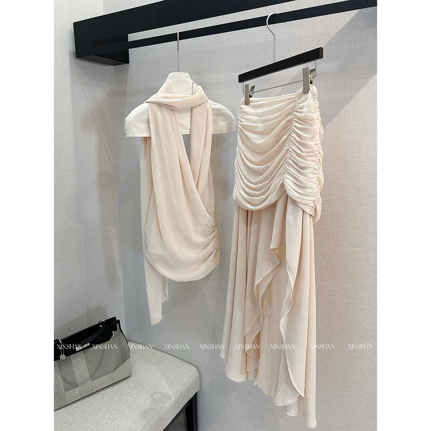 Xinshan French Style Gentle Style Suit Skirt Sleeveless V-Neck Ribbon Top Asymmetrical Skirt Two-Piece Set