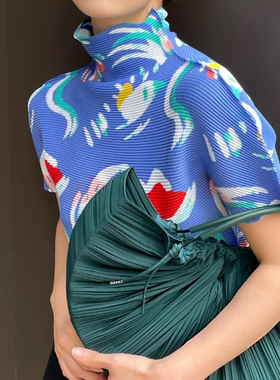 三宅风褶皱梵高油画印花短袖女高领半袖小众艺术感风琴褶皱T恤