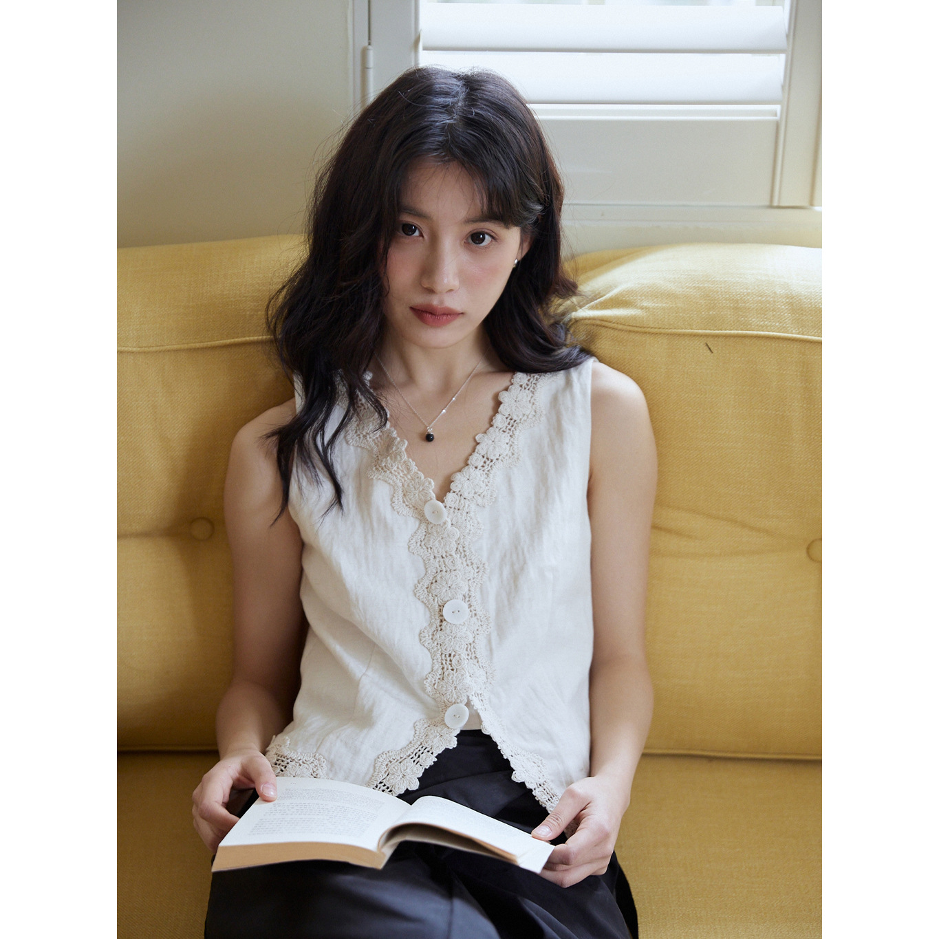 MIXABO法式杏色蕾丝花边v领背心女夏设计感马甲无袖褶皱肌理上衣