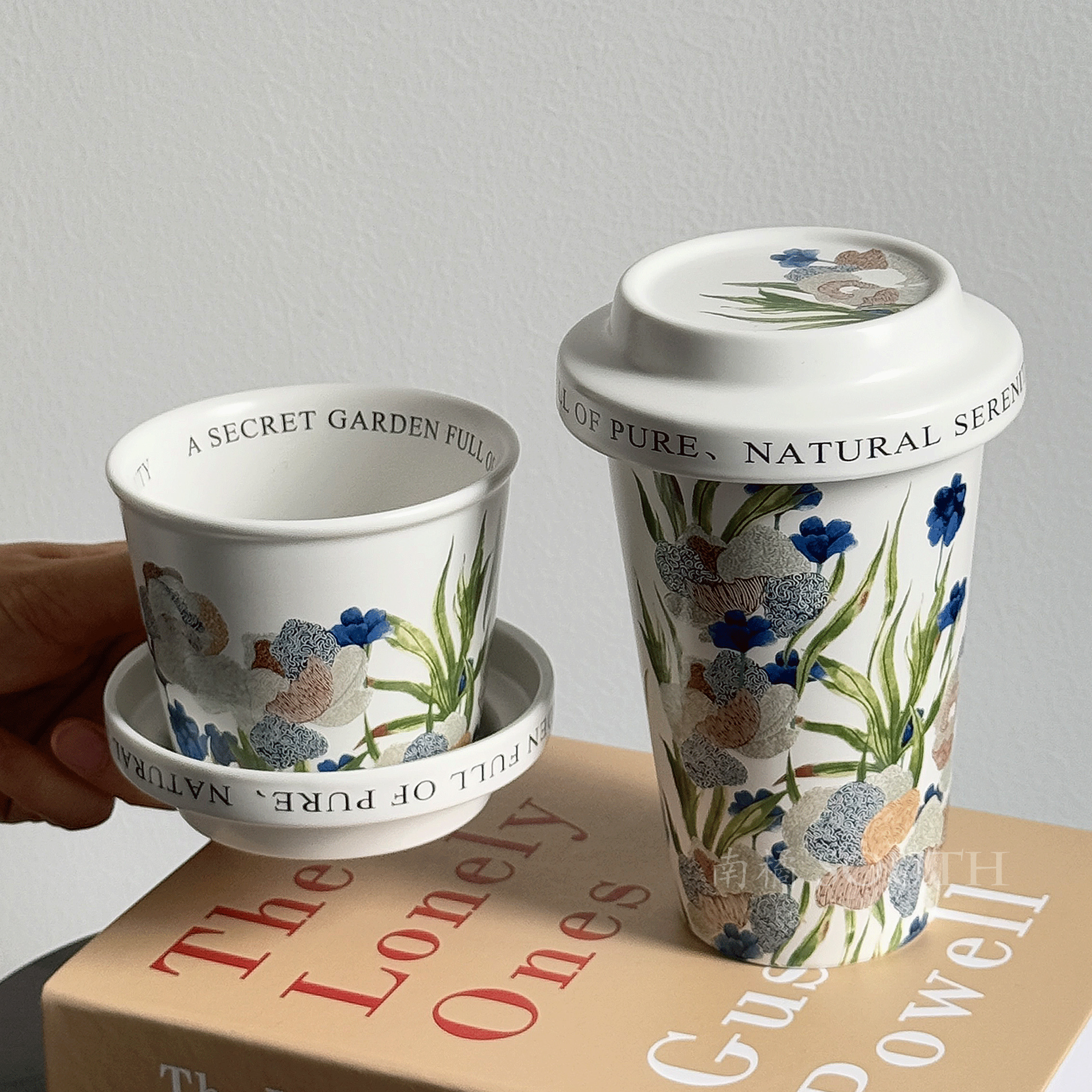 手握杯咖啡杯家用水杯马克杯